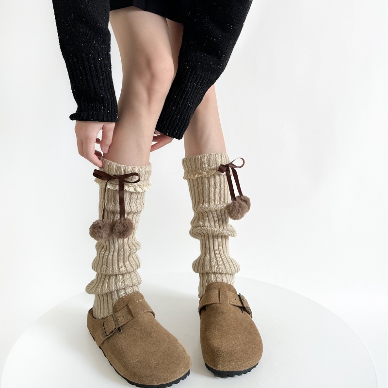 Boot Sock Slouchy - Kameel gebreide beenwarmers met harige bal