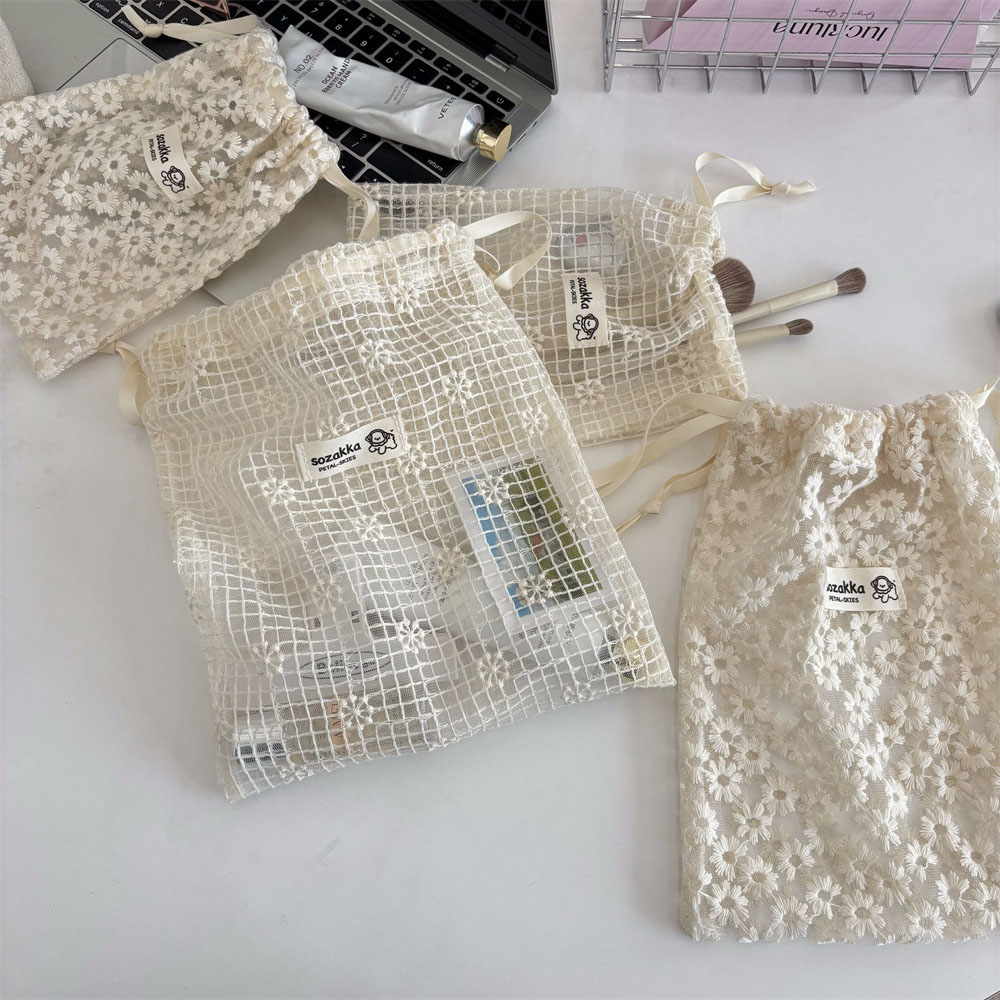 Kant geborduurde Daisy Mesh ma - Sock Organizer Tray recensie en prijs
